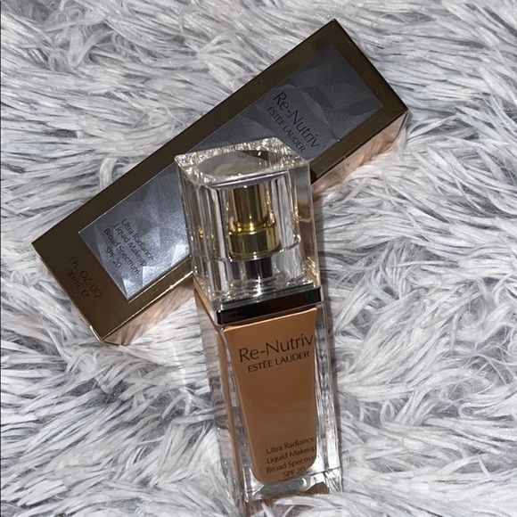 Estée Lauder ultra radiance liquid makeup -6W1 - Picture 2 of 10